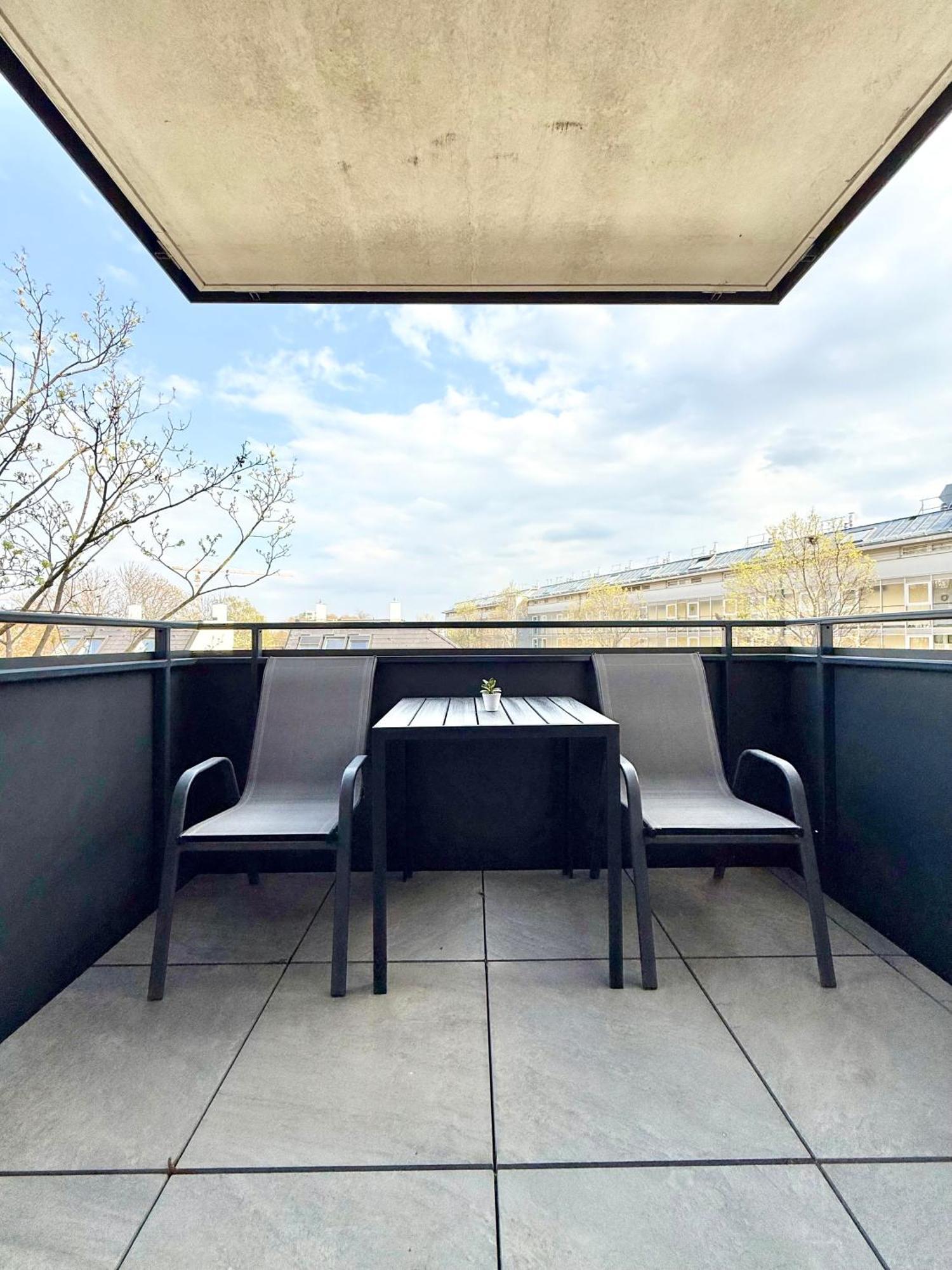 Mit Balkon Und Parkplatz Appartamento Vienna